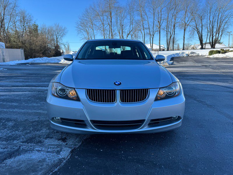Used 2006 BMW 330i Sedan image 2