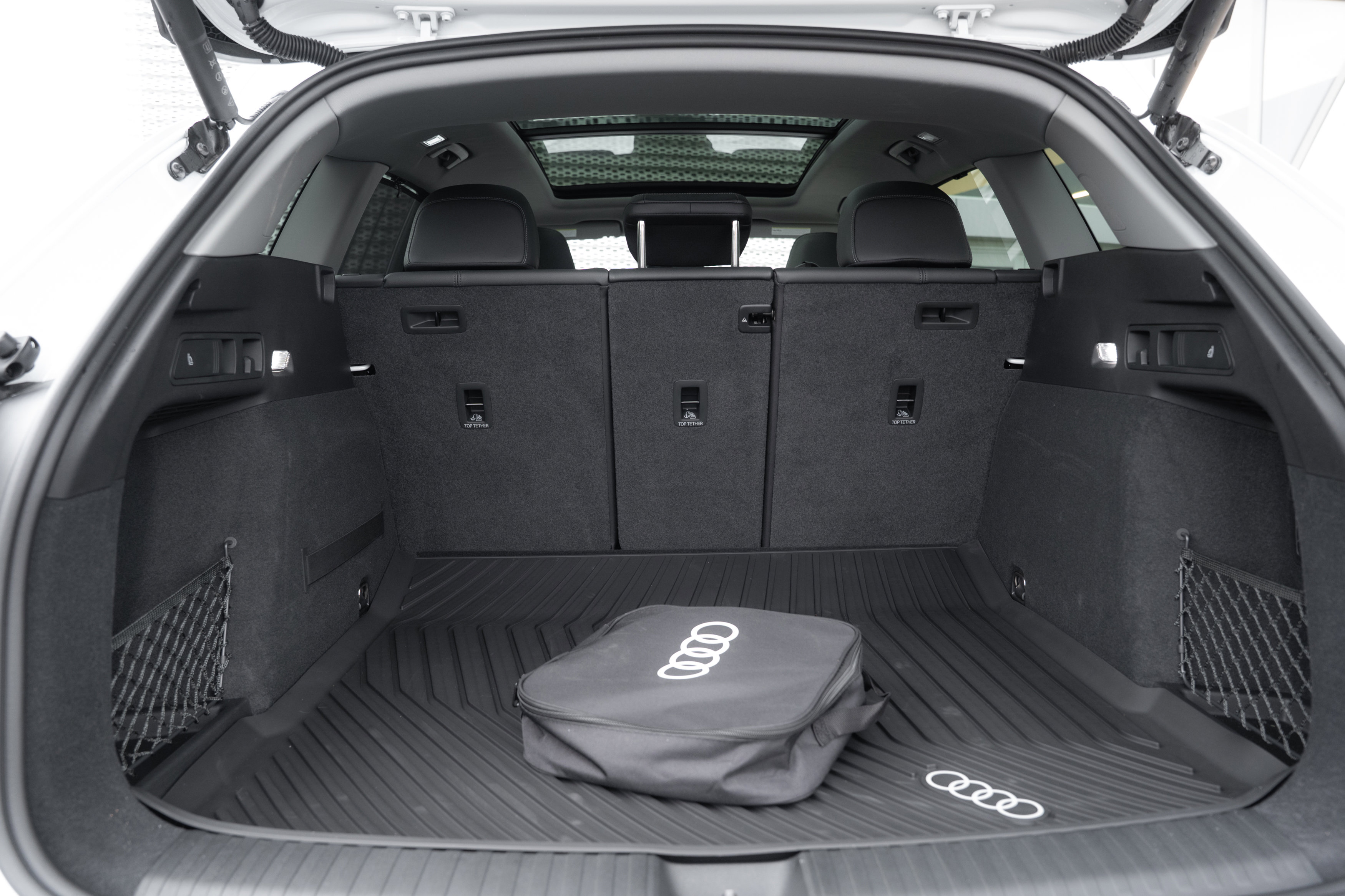 Used 2025 Audi Q6 e-tron Premium Plus w/ Premium Plus image 28