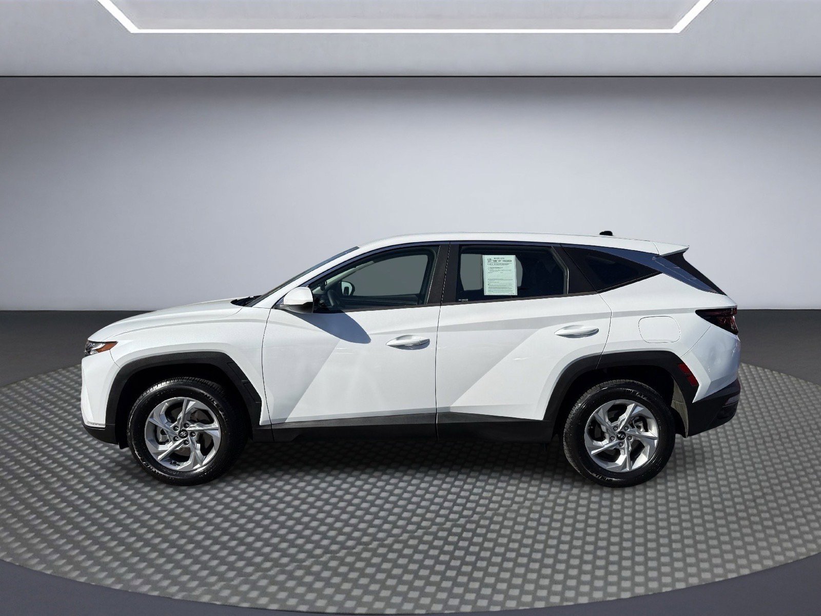 Used 2022 Hyundai Tucson SE AWD/4WD image 3