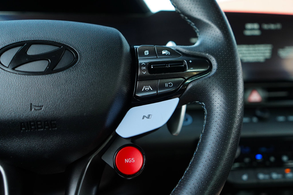 Used 2025 Hyundai Elantra N FWD image 32