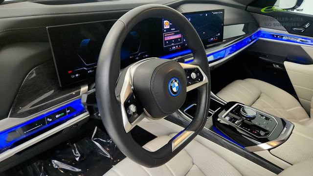 Used 2023 BMW i7 xDrive60 AWD/4WD image 47