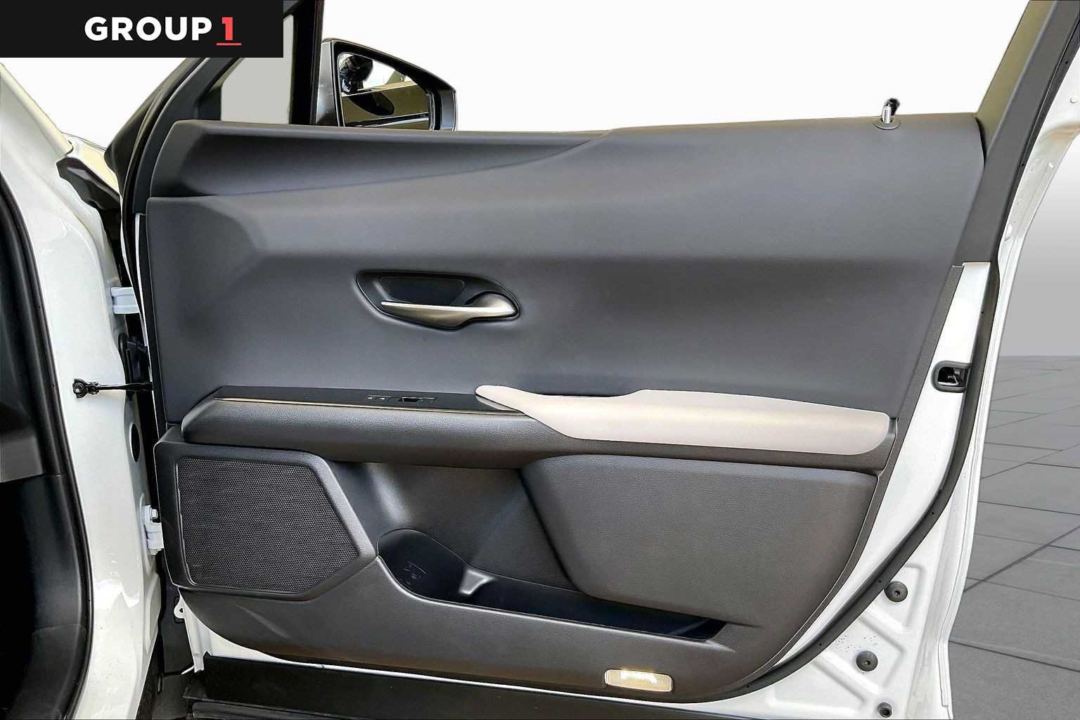 Certified 2026 Lexus UX 300h FWD image 20