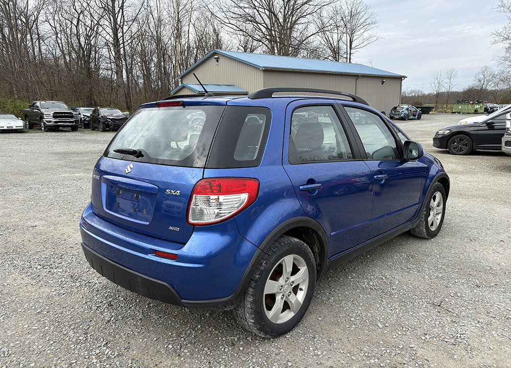 Used 2012 Suzuki SX4 AWD Hatchback image 2