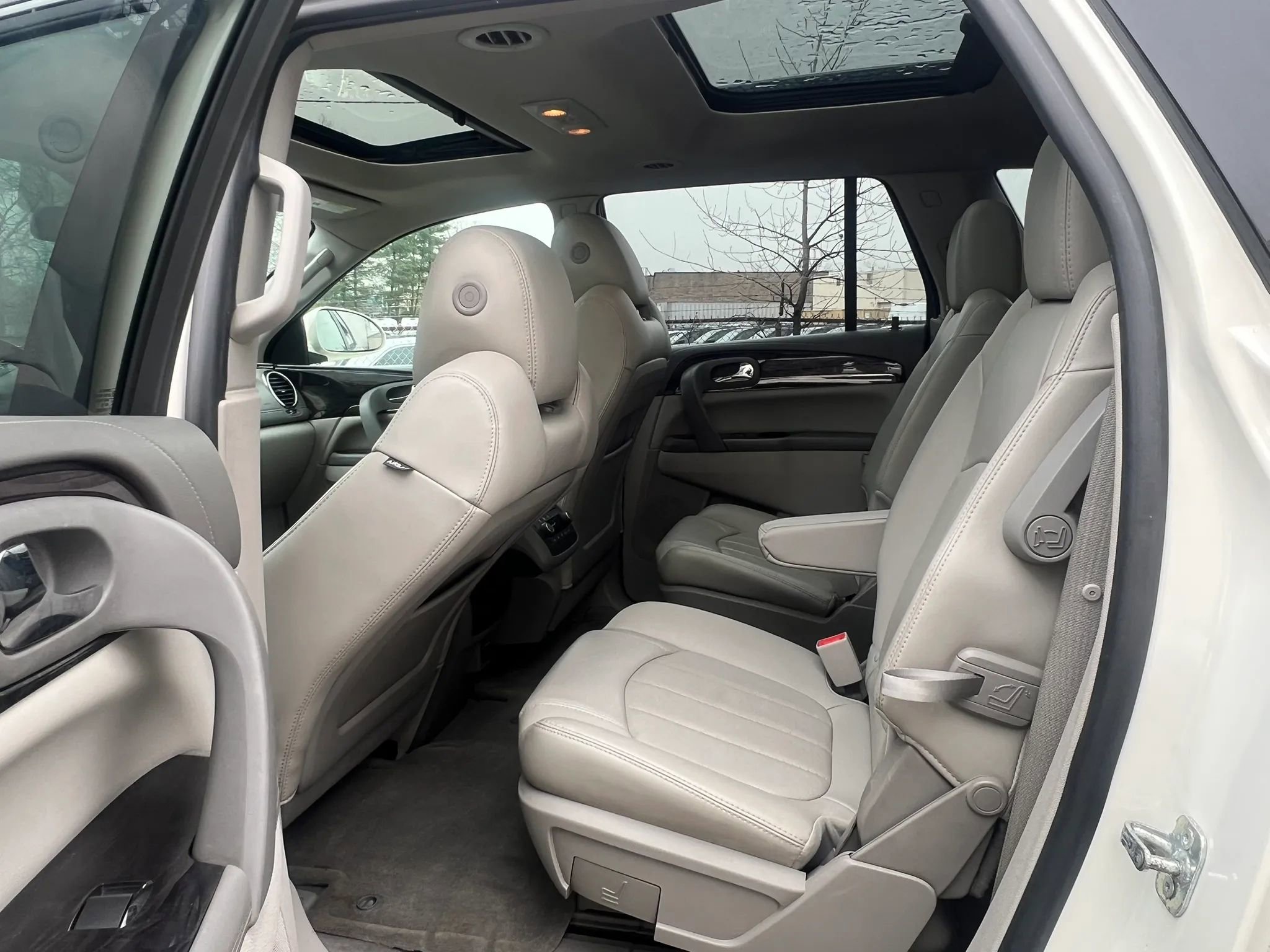 Used 2015 Buick Enclave Leather w/ Trailering Package image 30