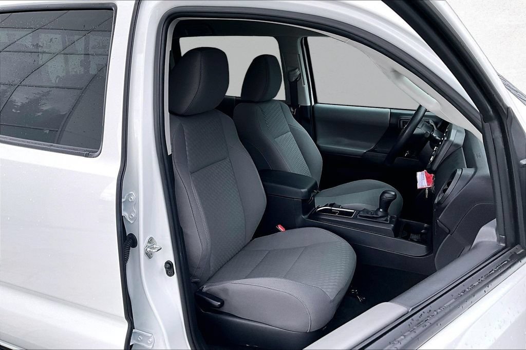 Certified 2023 Toyota Tacoma SR AWD/4WD image 33