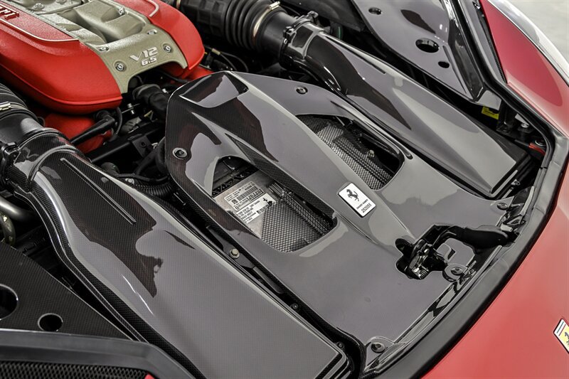 Used 2020 Ferrari 812 Superfast RWD image 21