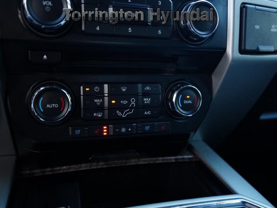 Used 2017 Ford F250 Lariat w/ Chrome Package image 19