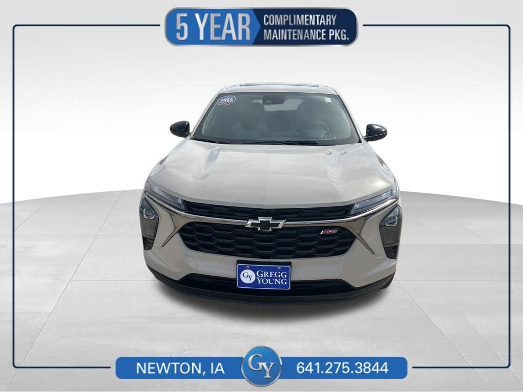 Used 2026 Chevrolet Trax RS w/ Sunroof Package image 1