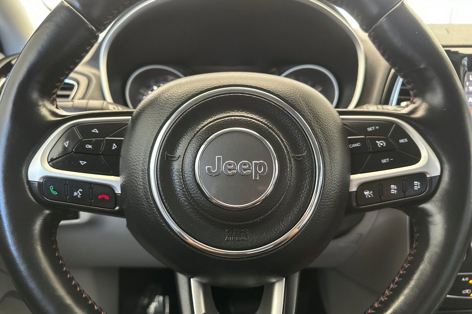Used 2021 Jeep Compass Limited image 23