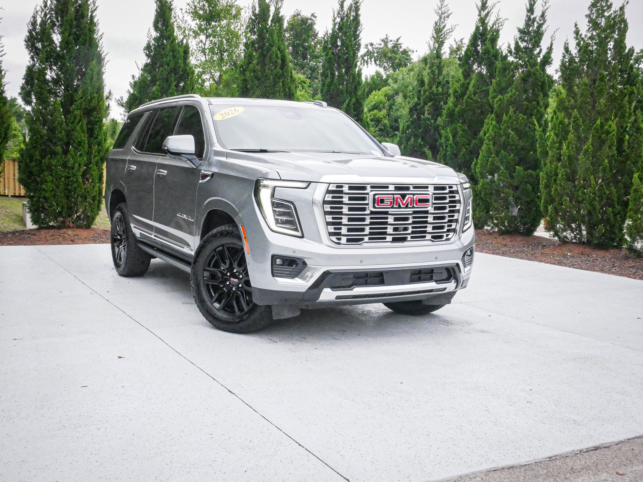 Used 2026 GMC Yukon Denali w/ Sun & Power Step Package AWD/4WD image 2