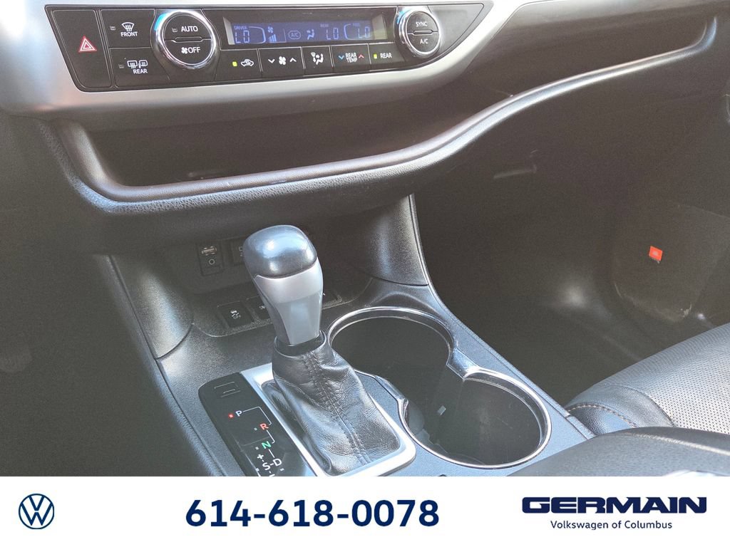 Used 2017 Toyota Highlander Limited AWD/4WD image 30