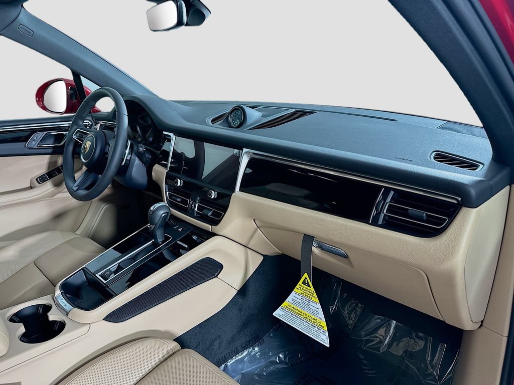 New 2026 Porsche Macan AWD/4WD image 32