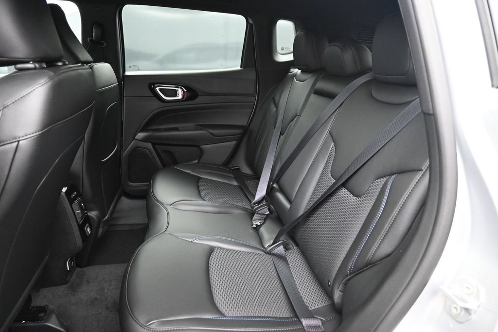 New 2026 Jeep Compass Latitude AWD/4WD image 21