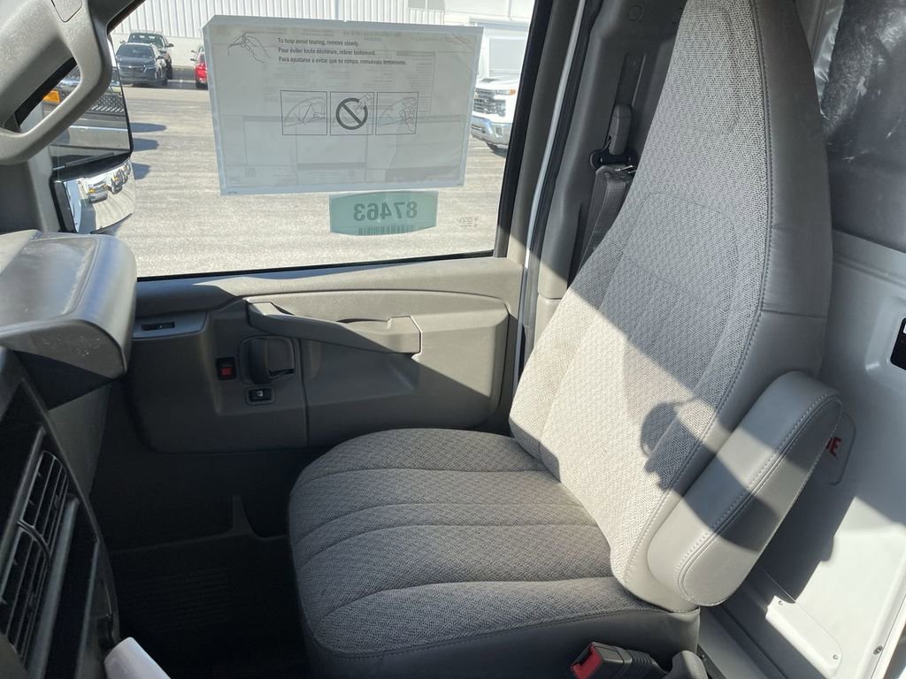 New 2025 Chevrolet Express 3500 w/ Power Convenience Package image 12