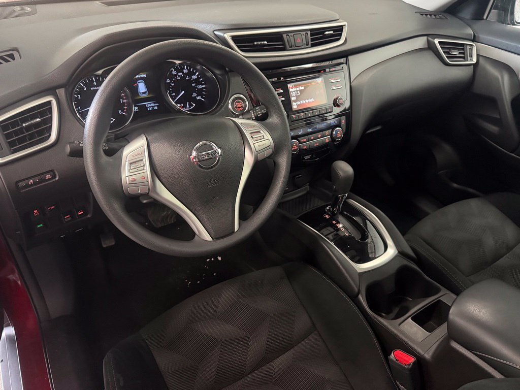 Used 2015 Nissan Rogue SV w/ SV Moonroof Package AWD/4WD image 11