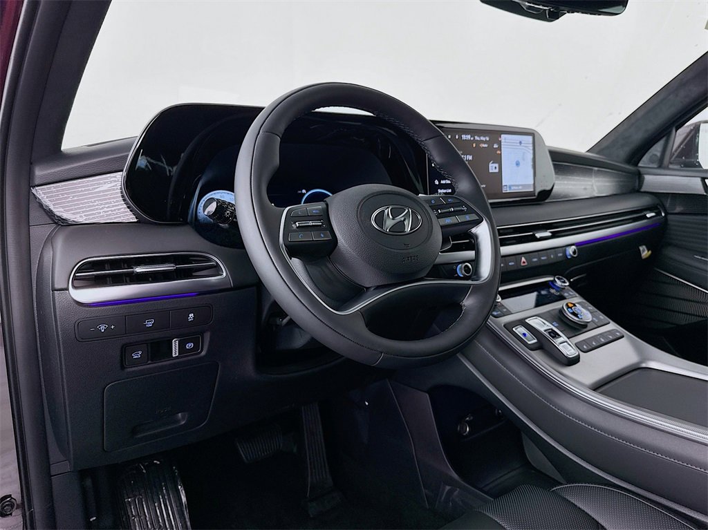 Used 2024 Hyundai Palisade Calligraphy image 9