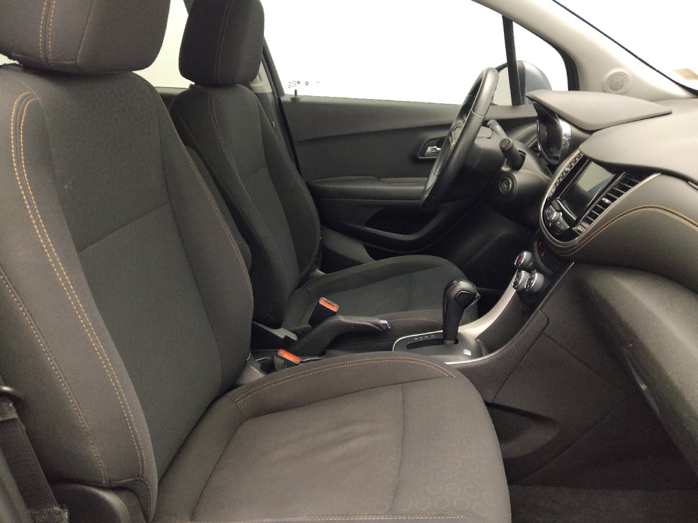 Used 2020 Chevrolet Trax LS FWD image 21