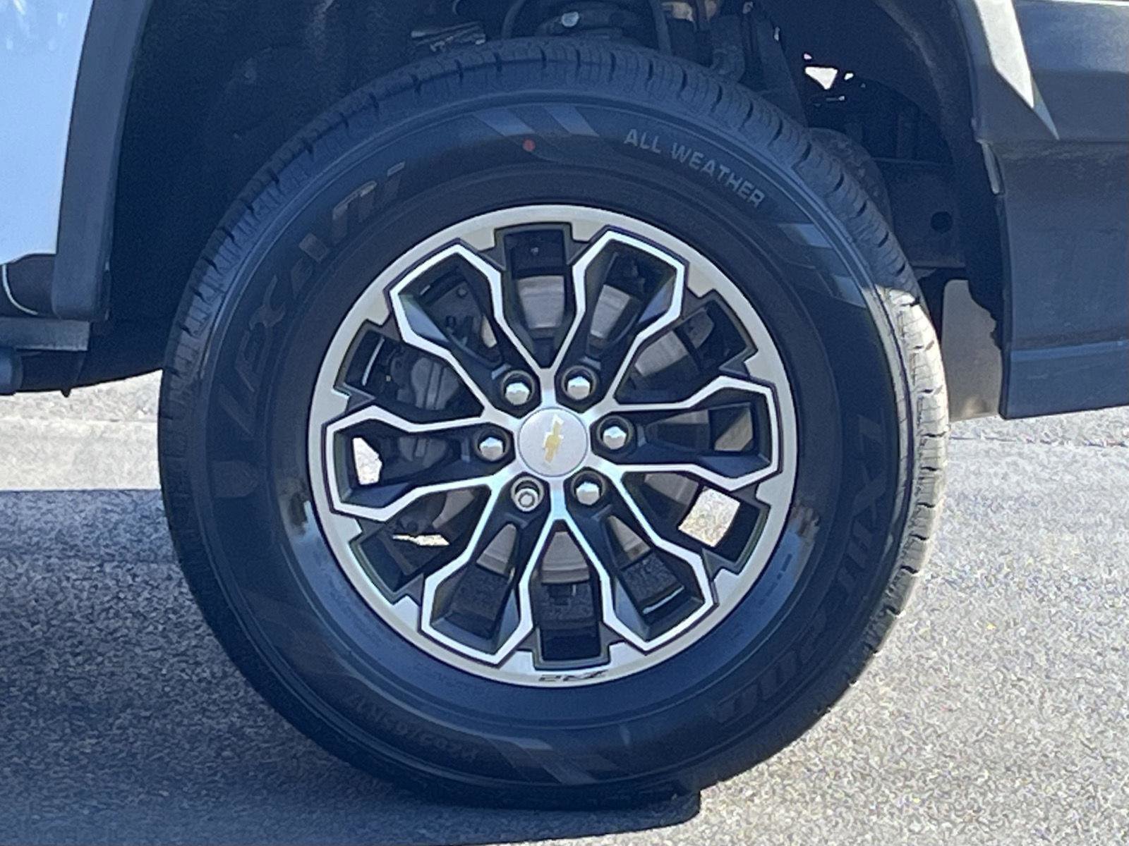 Used 2018 Chevrolet Colorado ZR2 w/ LPO, Premium Interior Package image 31