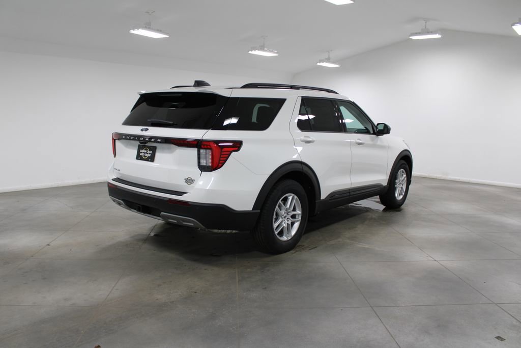 New 2026 Ford Explorer Active w/ Active Comfort Package image 8