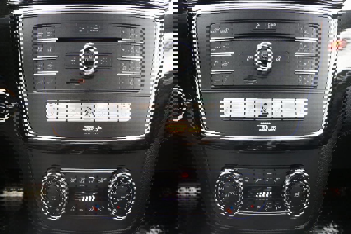 Used 2019 Mercedes-Benz GLE 43 AMG 4MATIC image 26