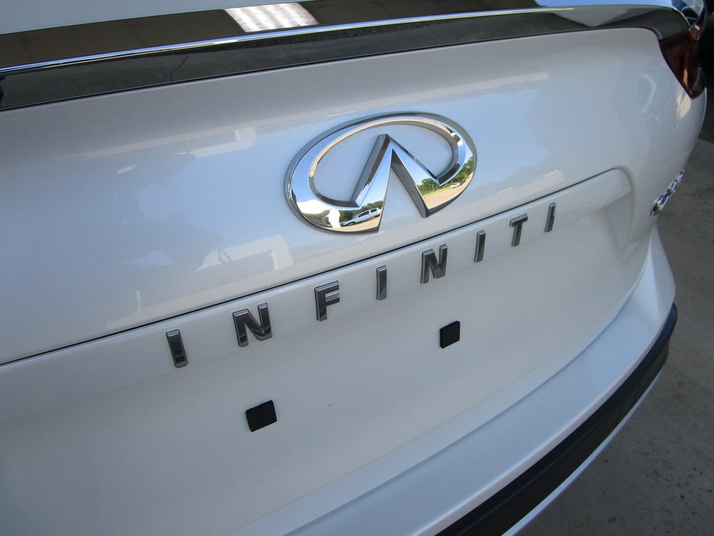 Used 2023 INFINITI QX50 Luxe w/ Cargo Package FWD image 15