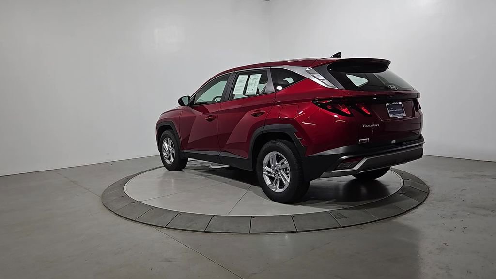 Certified 2025 Hyundai Tucson SE AWD/4WD image 3