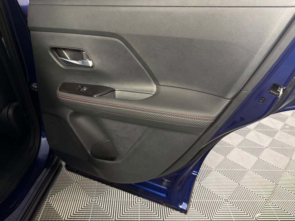 Used 2025 Nissan Kicks SR FWD image 28