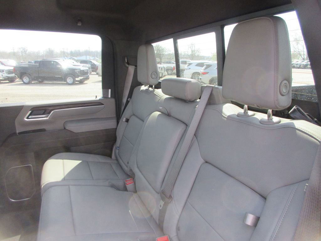 New 2026 GMC Sierra 2500 SLT w/ SLT Premium Package image 16