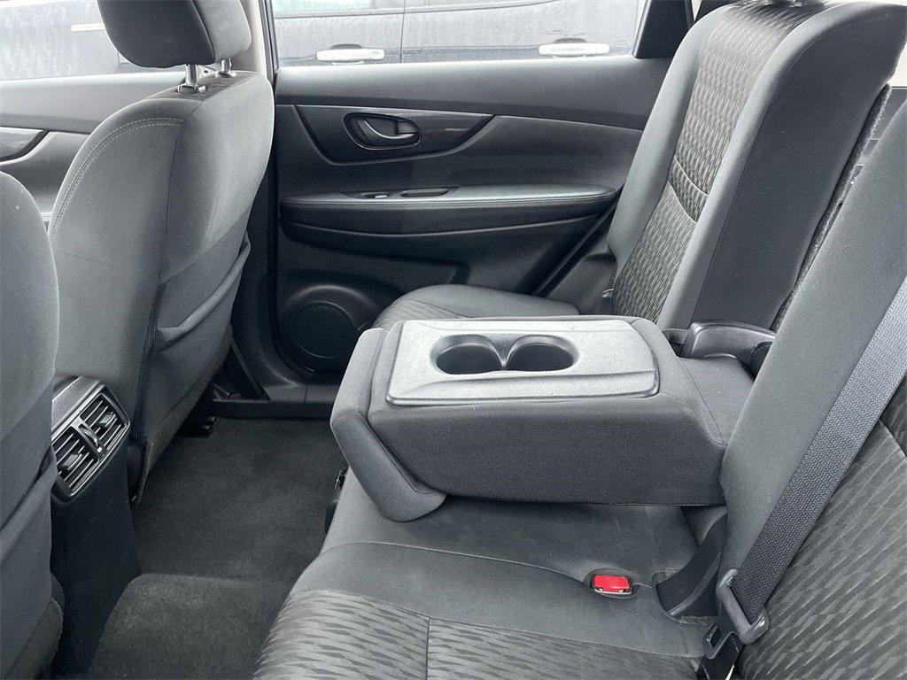 Used 2020 Nissan Rogue S image 4