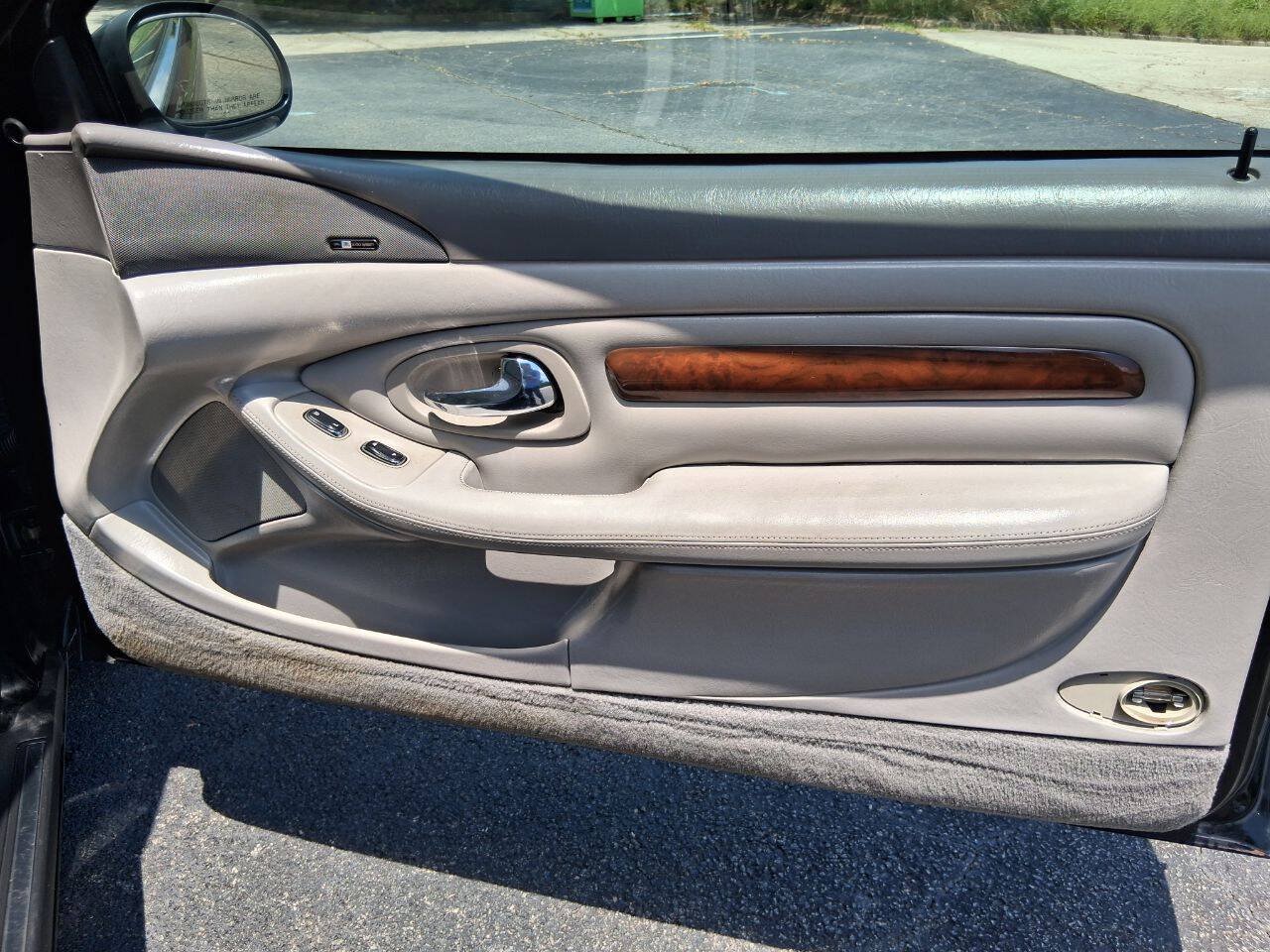 Used 1998 Lincoln Mark VIII LSC RWD image 14