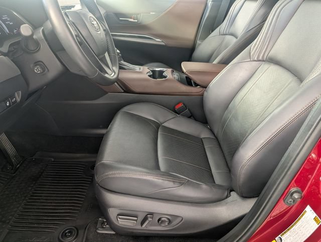 Used 2023 Toyota Venza Limited AWD/4WD image 13
