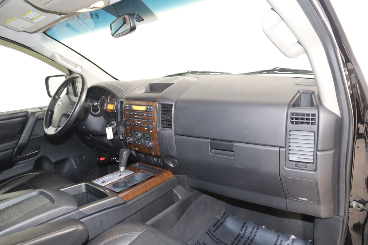 Used 2012 Nissan Titan SL AWD/4WD image 34