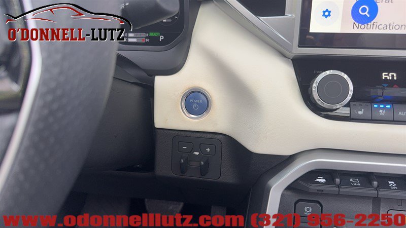 Used 2024 Toyota Sequoia Capstone RWD image 27