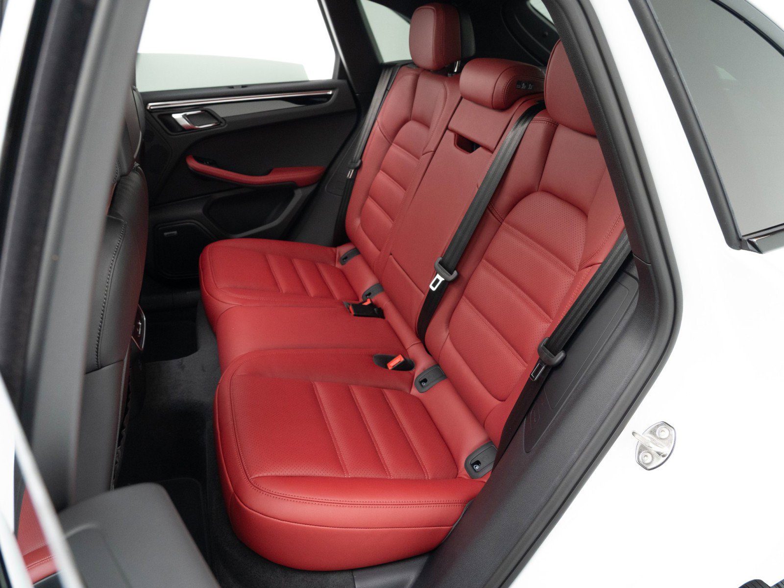 New 2026 Porsche Macan image 31