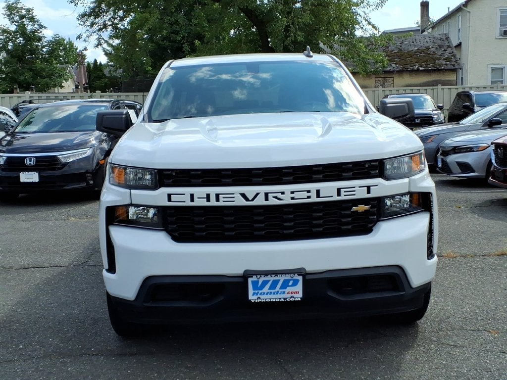 Used 2020 Chevrolet Silverado 1500 Custom w/ Custom Value Package AWD/4WD image 2