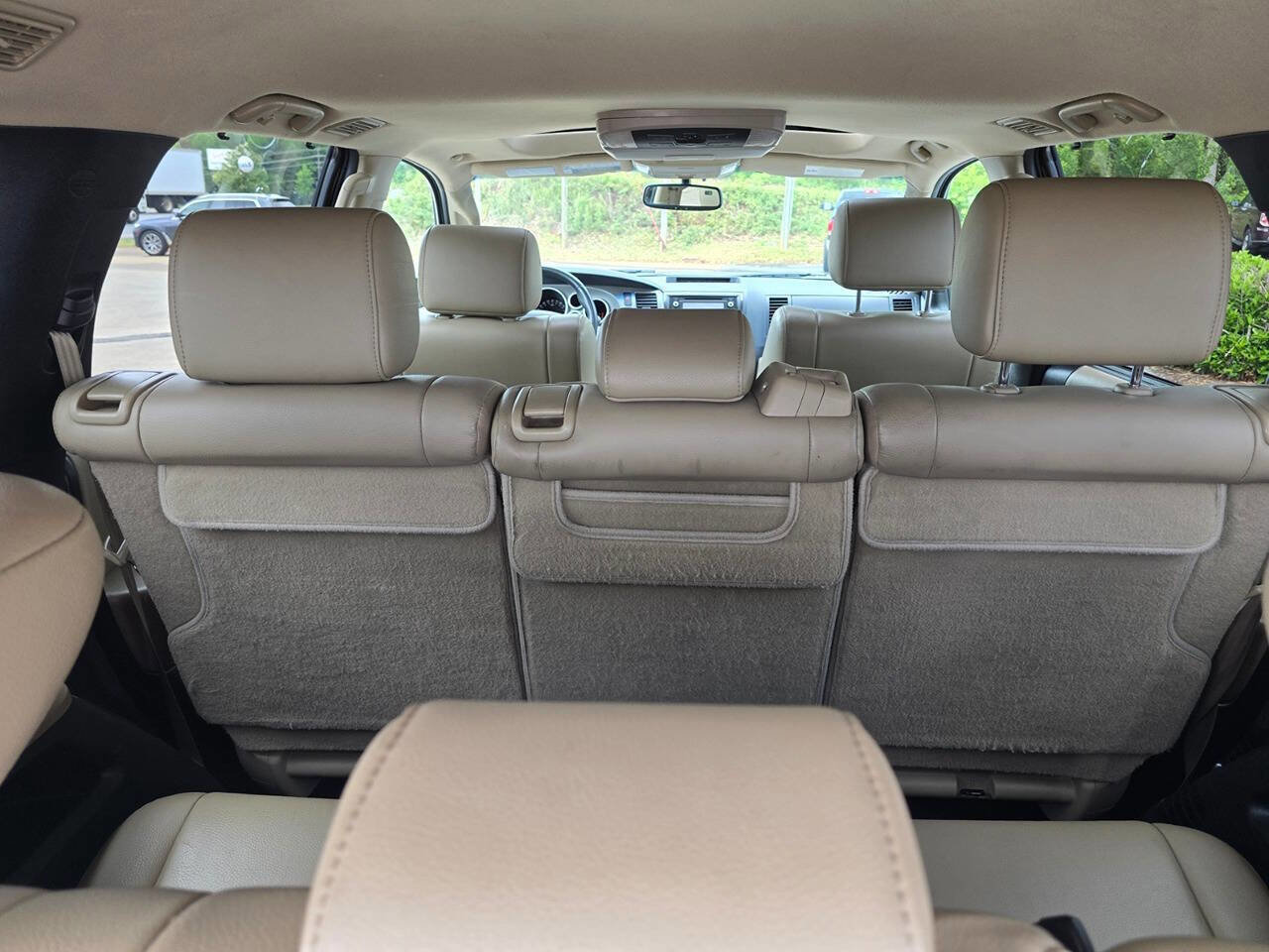 Used 2015 Toyota Sequoia Limited RWD image 21