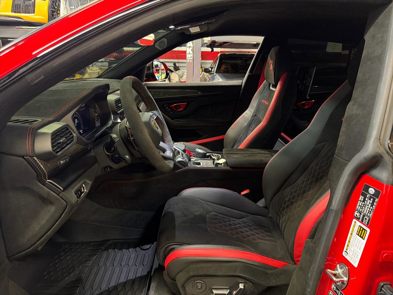 Used 2024 Lamborghini Urus Performante image 22