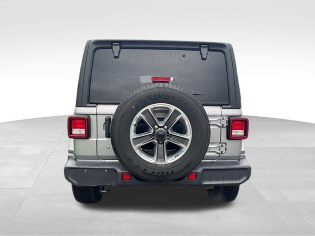 Used 2019 Jeep Wrangler Unlimited Sahara AWD/4WD image 12