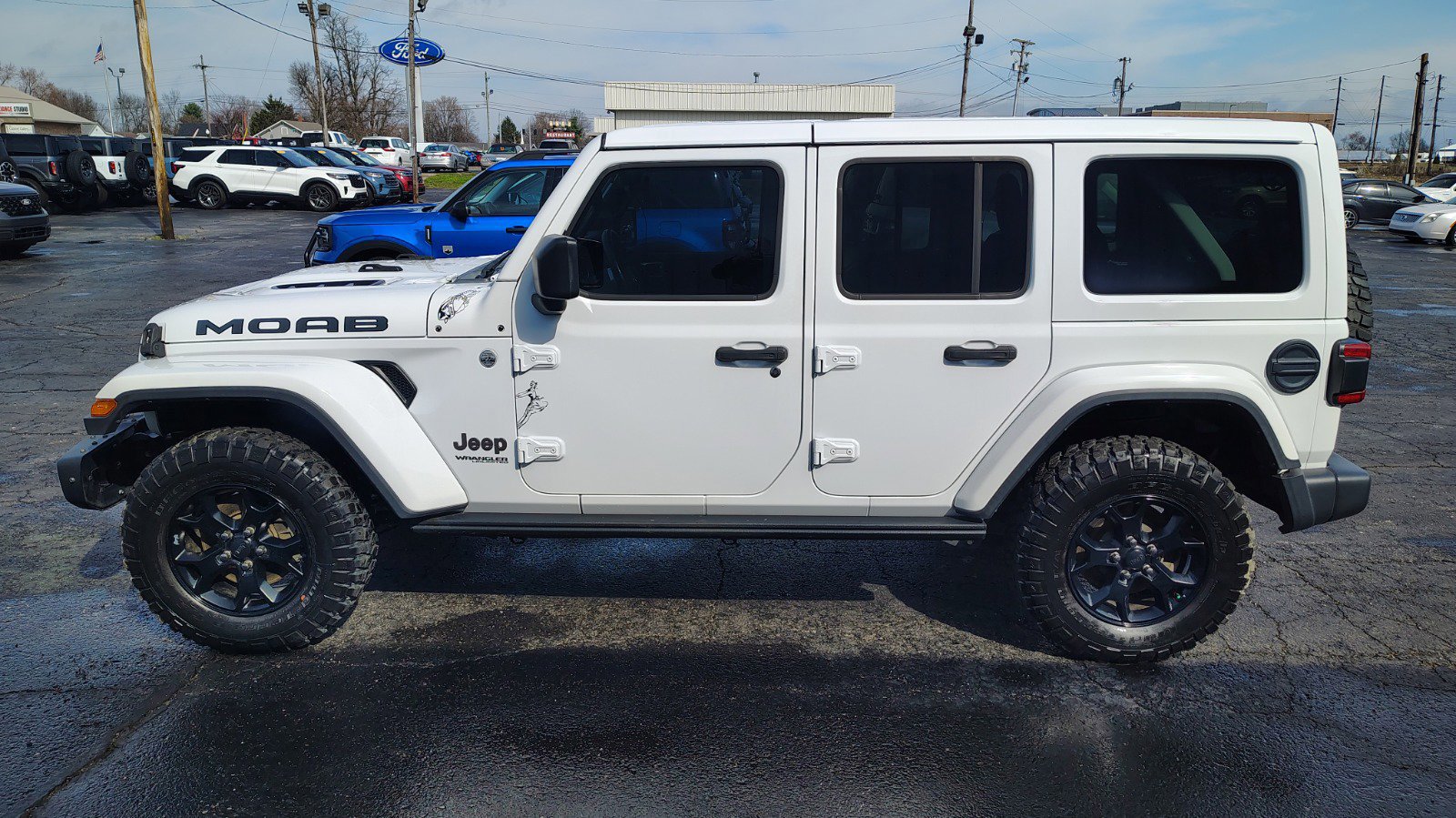 Used 2018 Jeep Wrangler Unlimited Sahara w/ Quick Order Package 24M Moab image 6