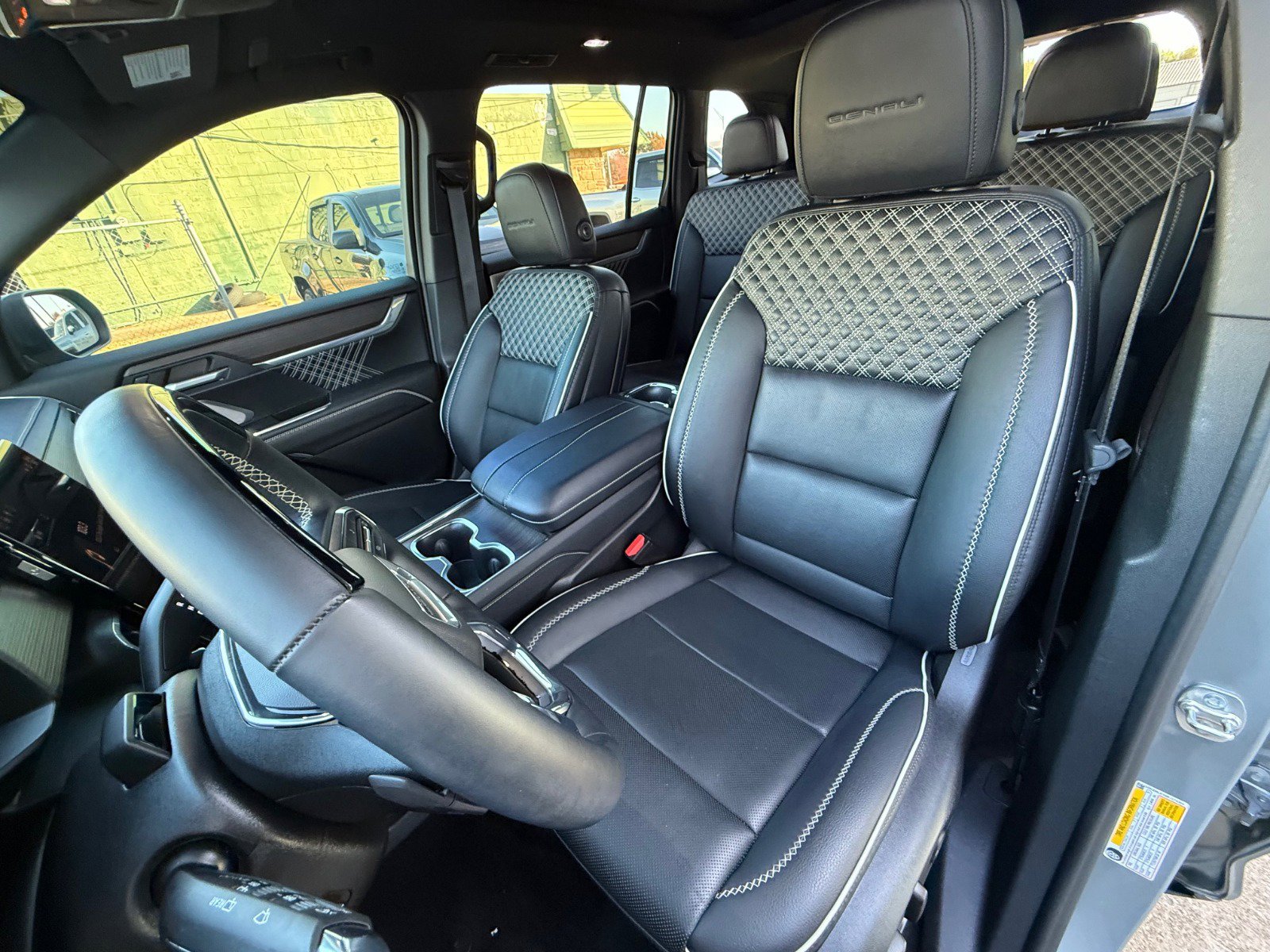 Certified 2024 GMC Acadia Denali w/ Super Cruise Package image 11