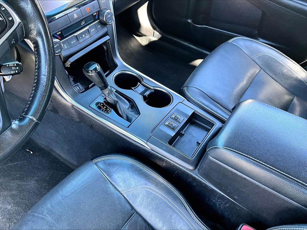 Used 2016 Toyota Camry XLE image 13