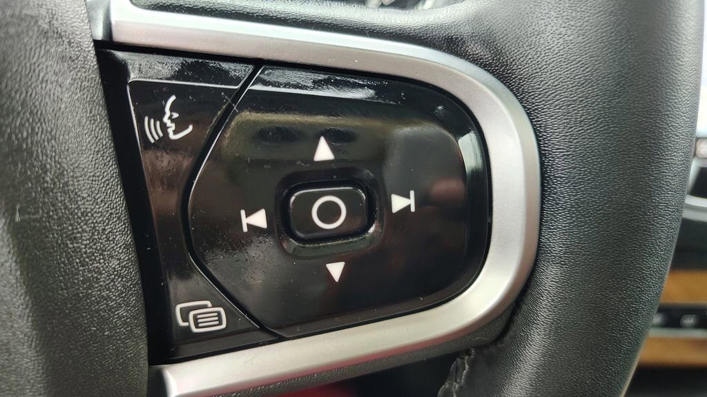 Certified 2023 Volvo XC90 B5 Plus w/ Protection Package Premier image 15