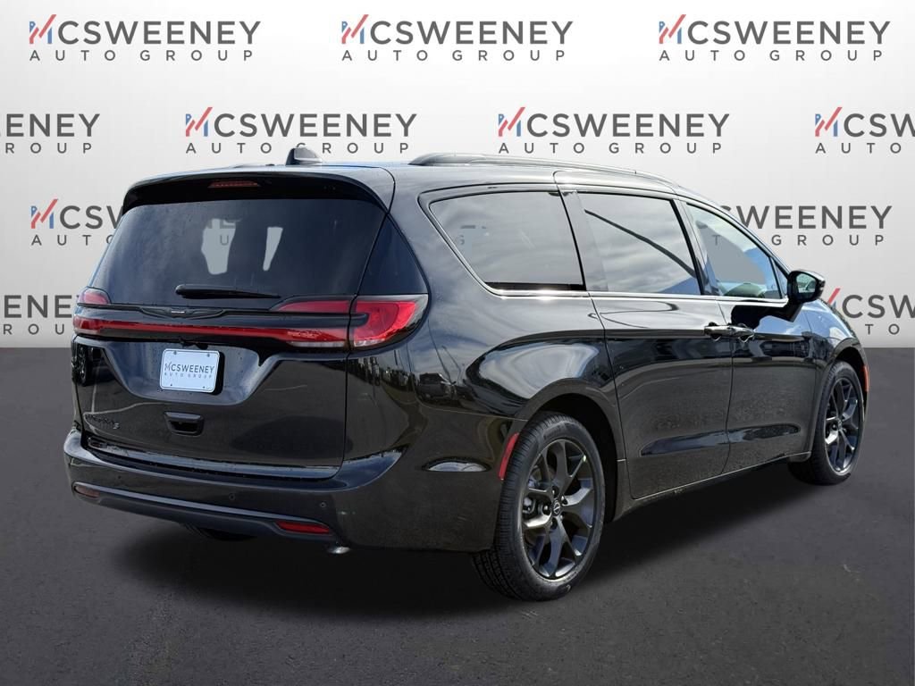 New 2026 Chrysler Pacifica Select w/ S Appearance Package image 5