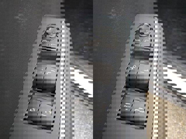 New 2025 GMC Acadia Elevation image 23