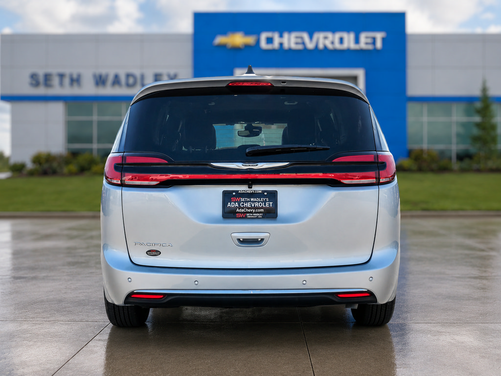 Used 2026 Chrysler Pacifica Select FWD image 63