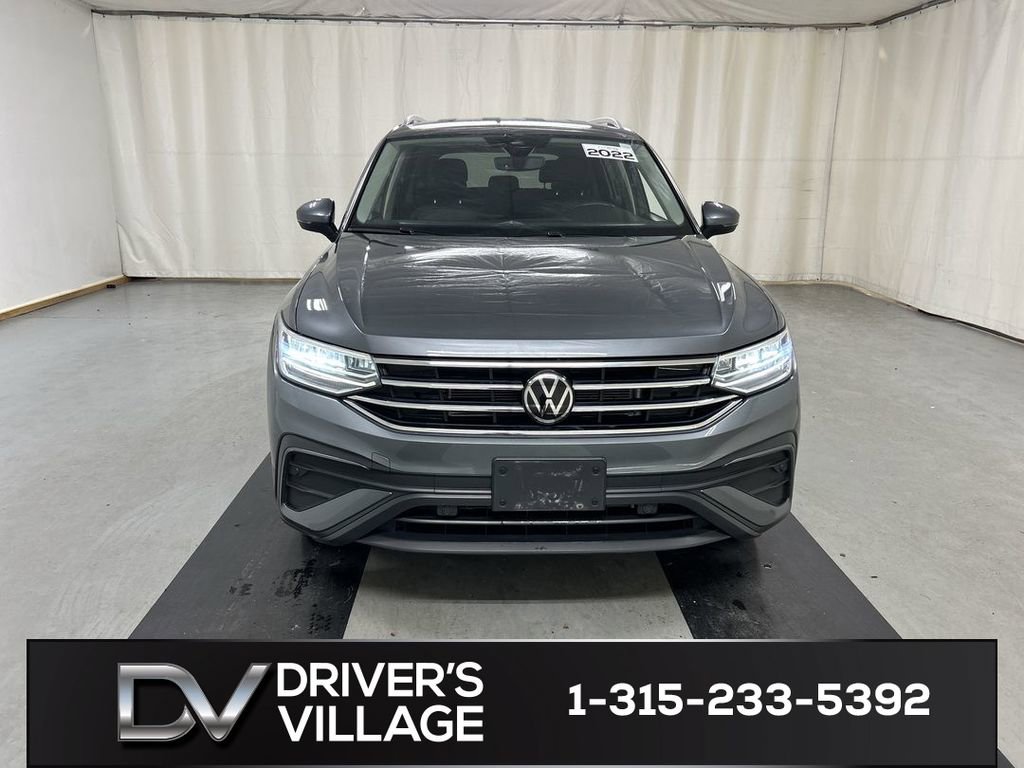Certified 2022 Volkswagen Tiguan SE AWD/4WD image 3