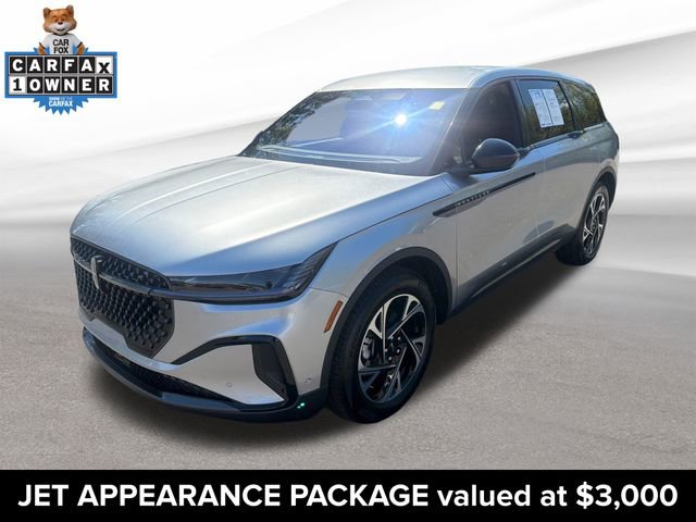 Used 2024 Lincoln Nautilus Premier w/ Jet Appearance Package AWD/4WD image 3