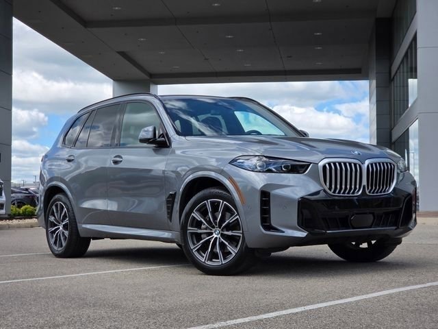 Used 2025 BMW X5 xDrive40i AWD/4WD image 2