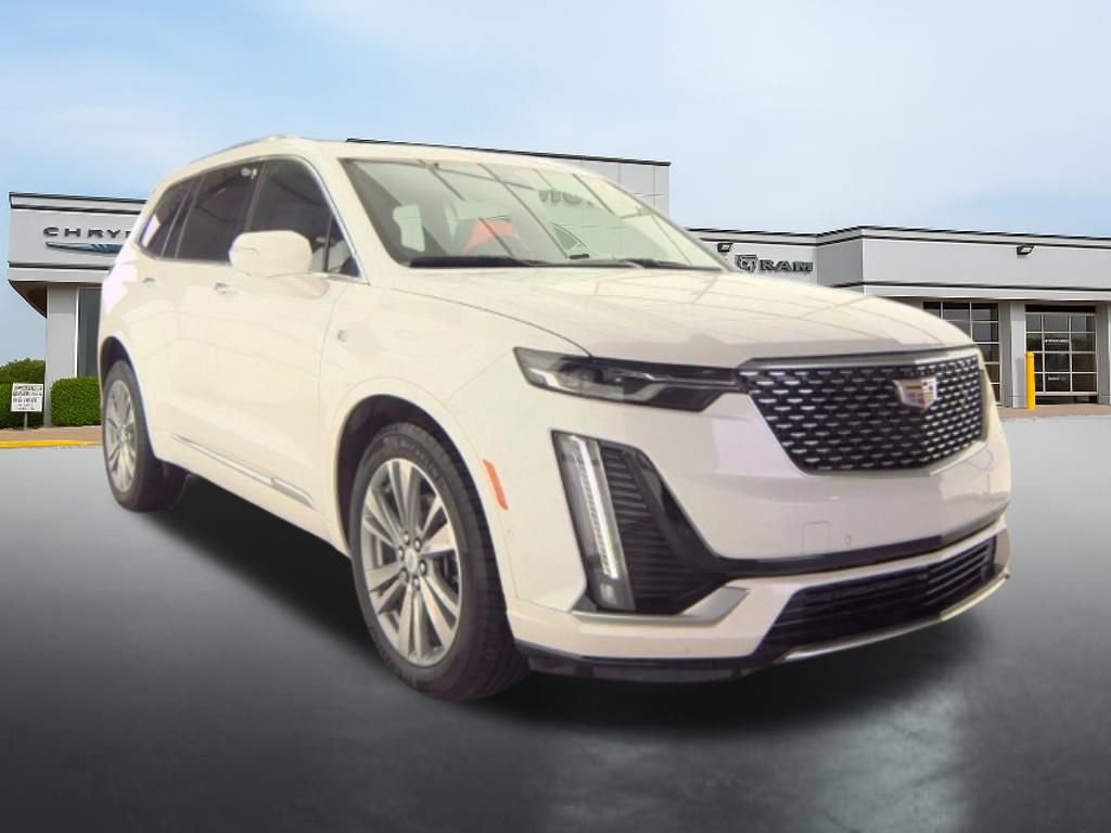 Used 2024 Cadillac XT6 Premium Luxury w/ Technology Package AWD/4WD image 3