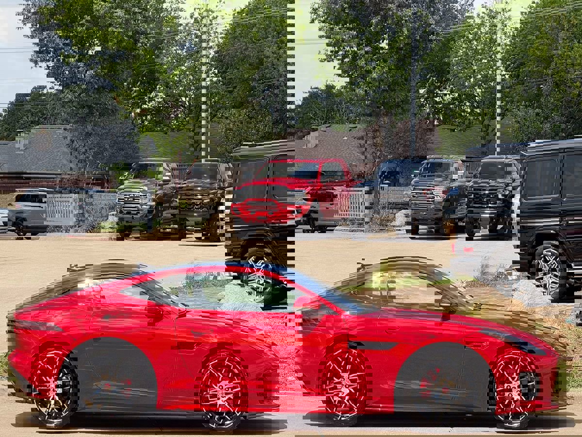 Used 2020 Jaguar F-TYPE Checkered Flag image 5